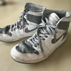 Nike Air Jordan 1 グレー/ホワイト ハイカット