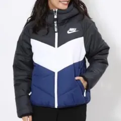 Nike バイカラーダウンジャケット