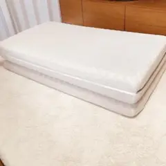腰を支えるマットレス　波型カット　三つ折り　セミダブル　1ヶ月程度使用