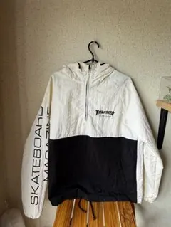 smorky 専用THRASHER ナイロンジャケット ホワイト/ブラックのサムネイル