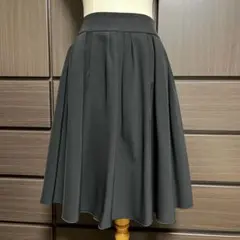 ブラック フレアスカート 膝丈のサムネイル