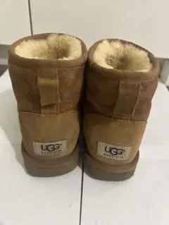 UGG Australia ムートンブーツ チェスナットのサムネイル