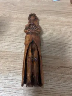 木製女性彫刻 花模様付き