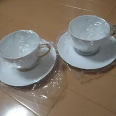 ノリタケ　ホワイト　ペア陶器カップ＆ソーサー