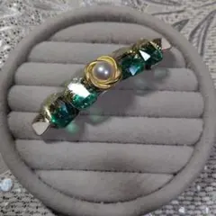 パールボタンのバレッタ