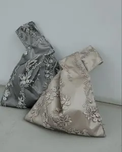 niana 刺繍レースワンハンドルバッグ