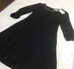 ビーズ装飾　 ひざ丈ワンピース　黒　　　S〜Mのサムネイル