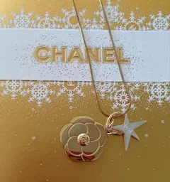 CHANEL ノベルティチャーム 　カメリア　ゴールド　　おまけ（チェーン）付