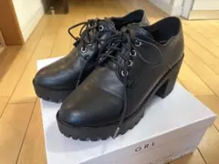 スカラップ厚底レースアップシューズ　24cm