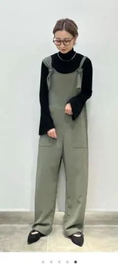 BC.STOCK オリーブグリーン サロペットのサムネイル