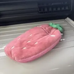 いちご型フリース筆箱 ピンク