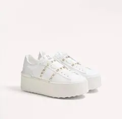 【新品未使用】VALENTINO GARAVANI スタッズスニーカー 11のサムネイル