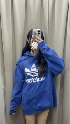 adidas パーカー