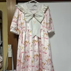 エンジェル柄ピンクワンピース 半袖のサムネイル