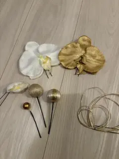 花飾りとボール型飾りの7点セット