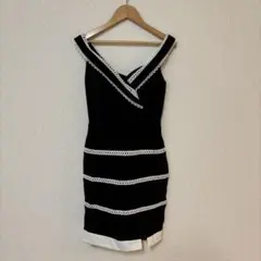 an 黒と白のタイトドレス