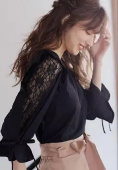 INGNI ブラック トップス M新品未使用タグ付き レース 袖割れレース