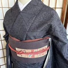 値下げ　本場結城紬　和風幾何学柄　紺色