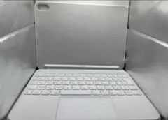 【美品】　iPad Magic Keyboard Folio A2695