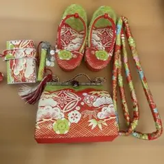 七五三　子供用和小物セット 赤と緑の花柄