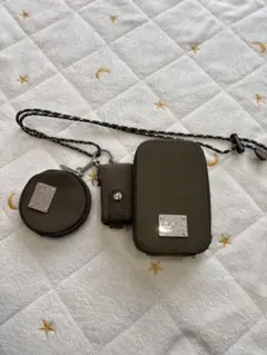 coel マルチショルダーバッグ　カーキ