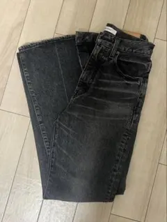 Item thumbnail for item e9955fd1-c30a-43f7-9f0e-363493e8d886