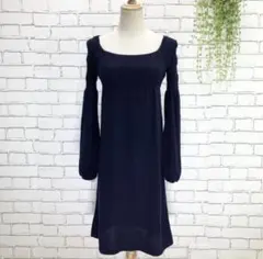 ネイビー バルーンスリーブ ワンピース　デコルテオープン　上品