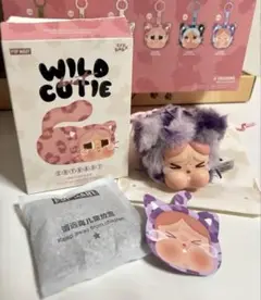 CRYBABY NeonCutie クライベイビー　猫 POPMART