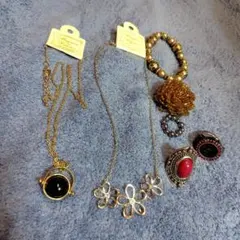 ネックレスとアクセサリー7セット