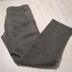 カーキストレッチ パンツ　クロッシー　しまむら　裏起毛　ボア　温かパンツ