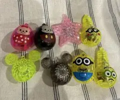 光るおもちゃ　光るキーホルダー　ディズニー　ミニオン