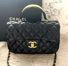CHANELノベルティハンドル ゴールドロゴプレート キルティング バッグ非売品