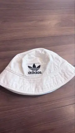 adidas バケットハット ホワイト