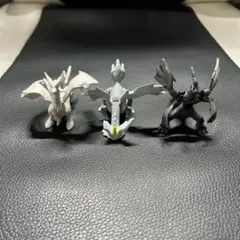 モンコレ レシラム ゼクロム キュレム