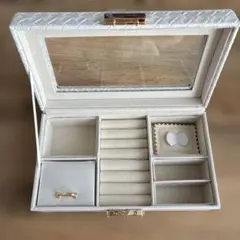 ホワイト アクセサリーケース