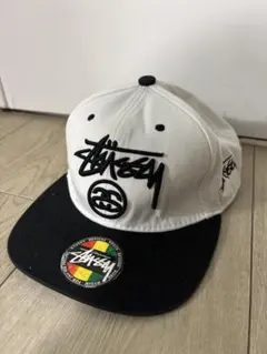 Stüssy スナップバック キャップ ホワイト ブラックのサムネイル