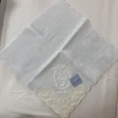 Wedgwood 刺繍入りハンカチ