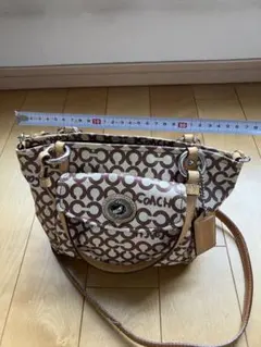 COACH ロゴプリント 2wayハンドバッグ ターンロックポケット