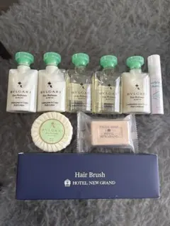 BVLGARI 旅行用シャンプーセット　ブラシ付き