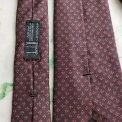 茶系のネクタイ