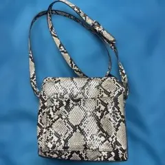 ヘビ柄ショルダーバッグ