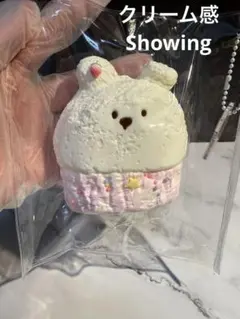 [クリーム感] いちご　くま　海外スクイーズ　Showing 動物系
