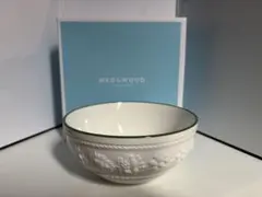 WEDGWOOD Festivity Raspberry ボウルのサムネイル