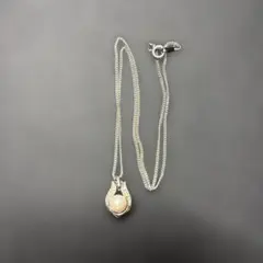 パール調 ネックレス シルバーカラー ペンダント ラインストーン風装飾