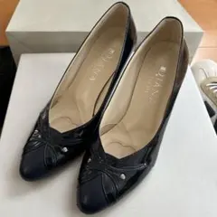 ダイアナ WELL FIT エナメル パンプス 23.5cm 2E ネイビー系