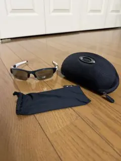 【OAKLEY】サングラスのサムネイル