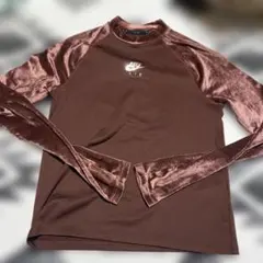 nikeレディース Tシャツ