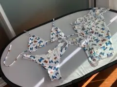 3点セット バタフライビキニ – ツーピース水着 + カバーアップ付き