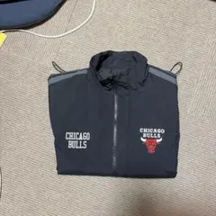 シカゴブルズ ナイロンジャケット ネイビー