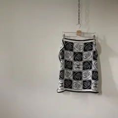 【美品】CHANEL スカーフ COCOマーク カメリア 白×黒 シャネルのサムネイル